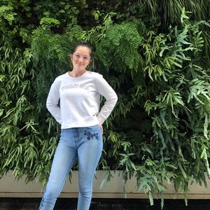 Meet your Posher, Olivia